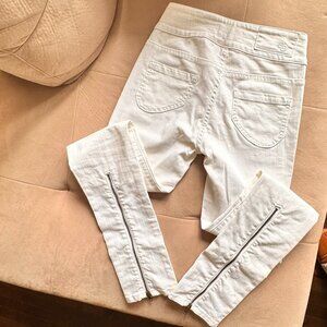 BCBGeneration White Jeans - Size 26